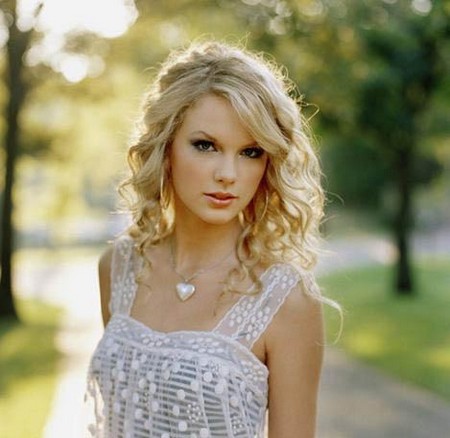 Taylor Swift Announces 2011 Tour Dates and Taylor Swift Concert Schedule